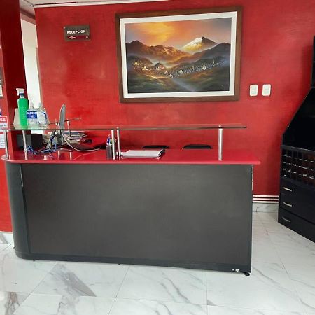 Hotel Saint Thomas Кито Экстерьер фото