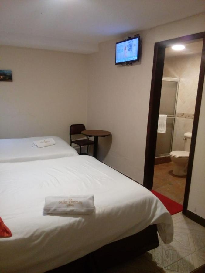 Hotel Saint Thomas Кито Экстерьер фото
